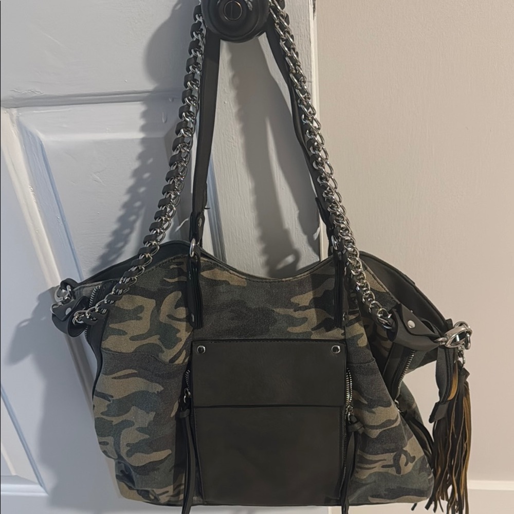 Black Rivet Green and Black Shoulder Bag with Durable Design